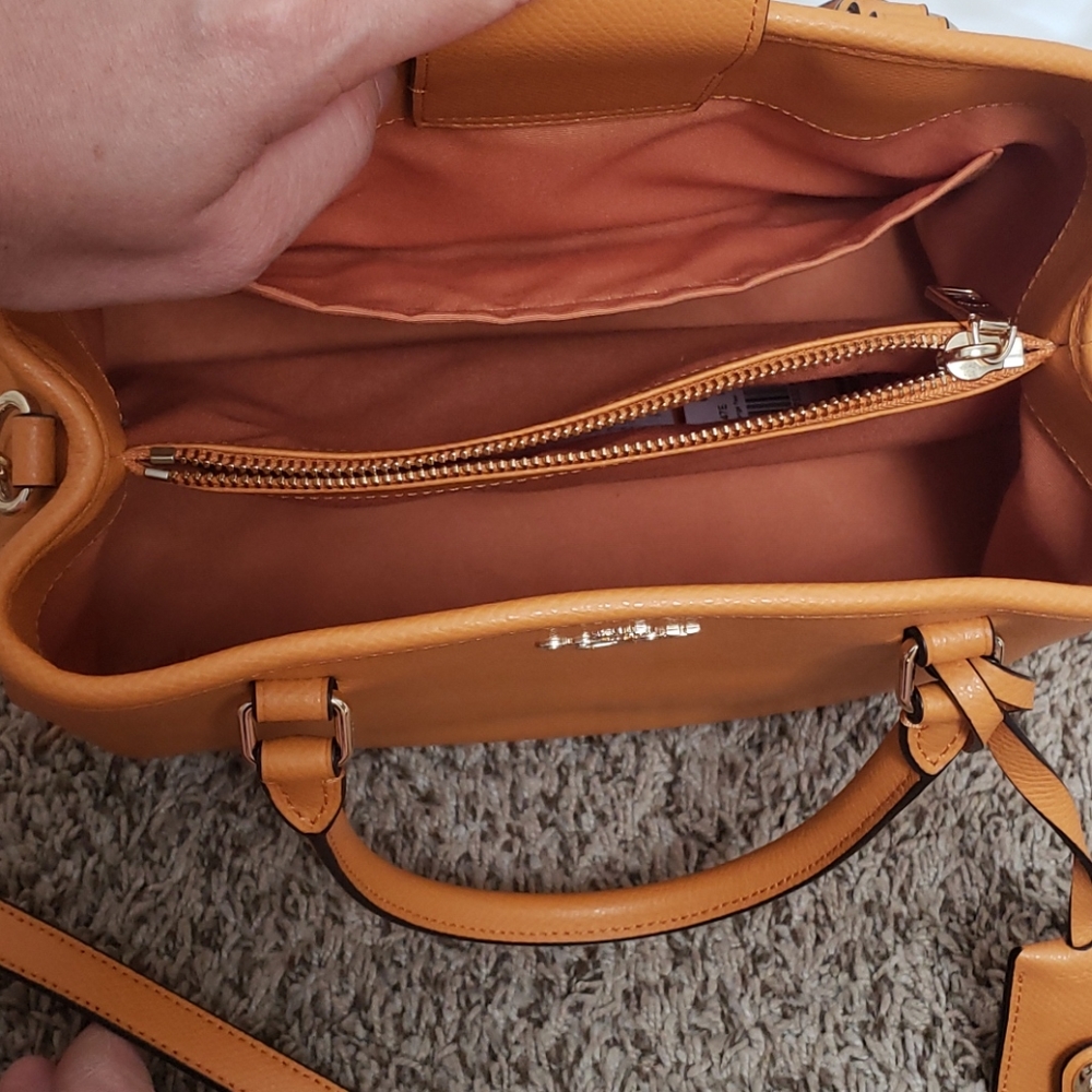Coach handbag. - Picture 4 of 5